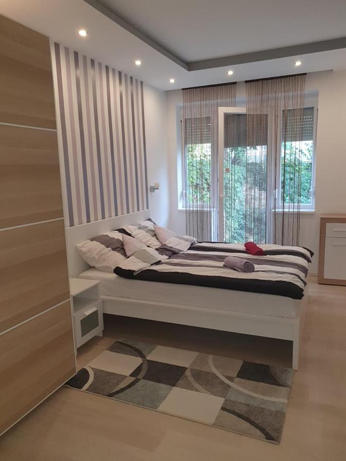 Viola Apartman With Infra Sauna Apartamento Szeged Exterior foto